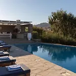 Villa Peacock *